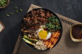 Bibimbap Bison Power Bowl con immagine dell'articolo di quinoa